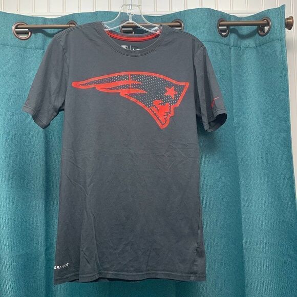 Nike New England Patriots NFL Gray & Red T-Shirt S - Picture 1 of 7